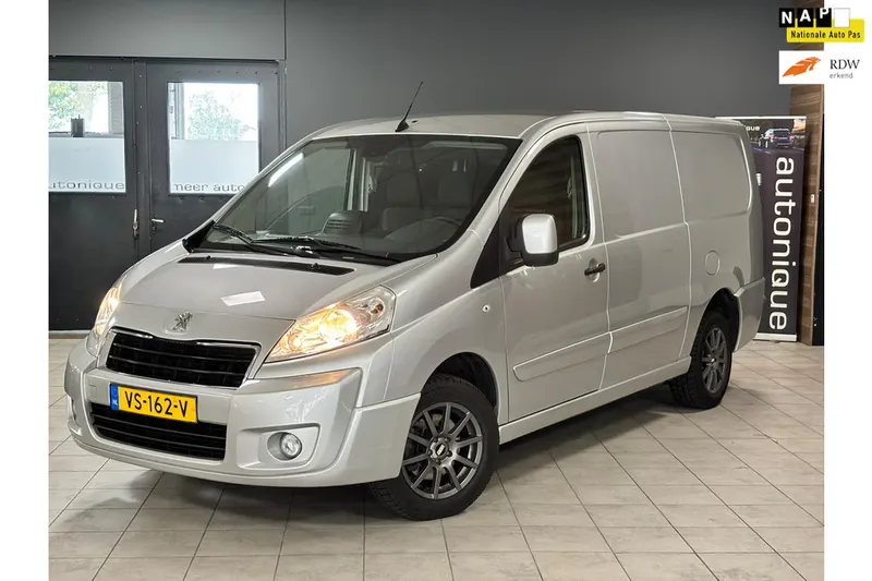 Peugeot Expert (2016)