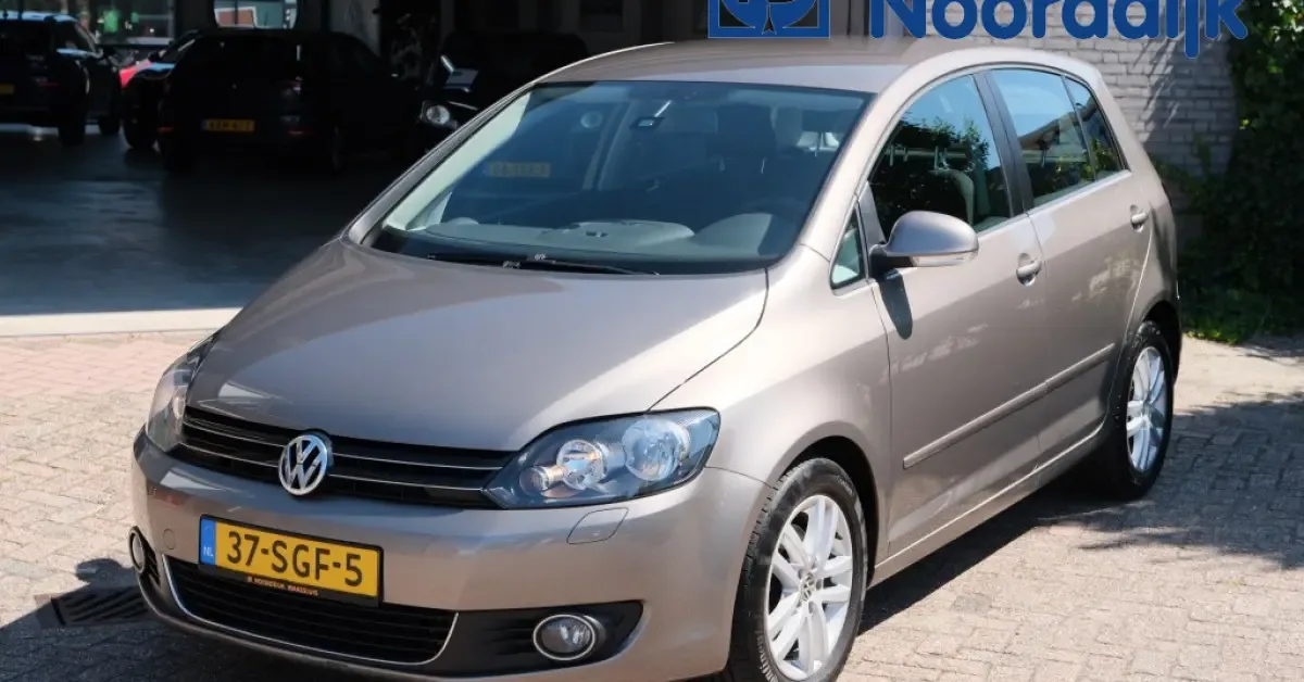 Volkswagen Golf (2011) — foto 1