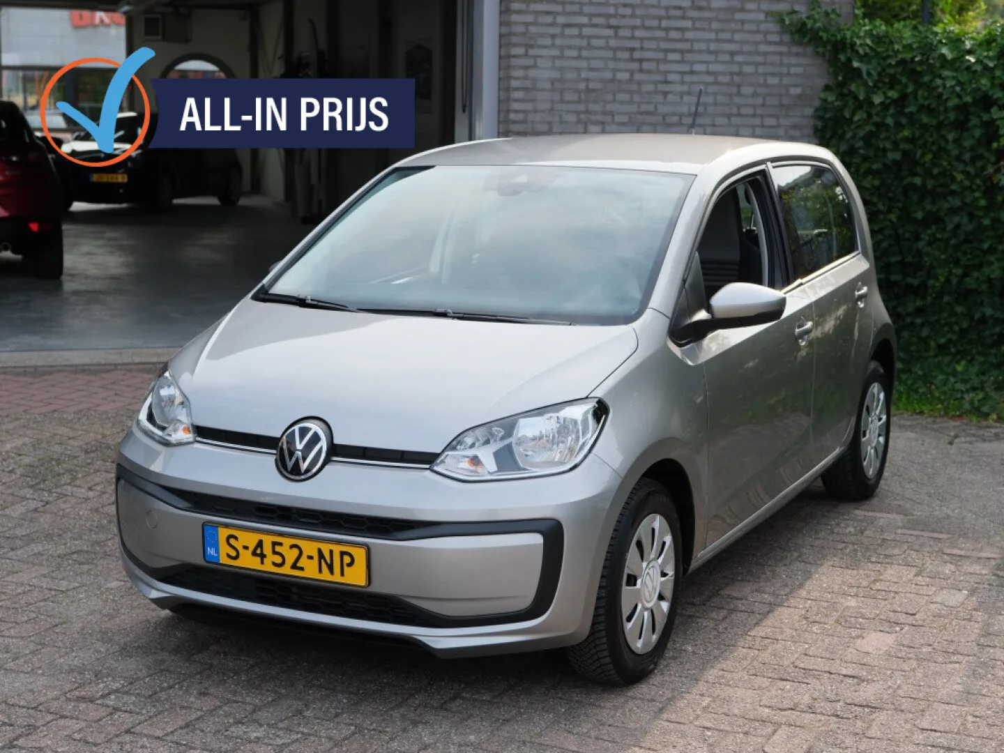 Volkswagen Up! (2023) — foto 1