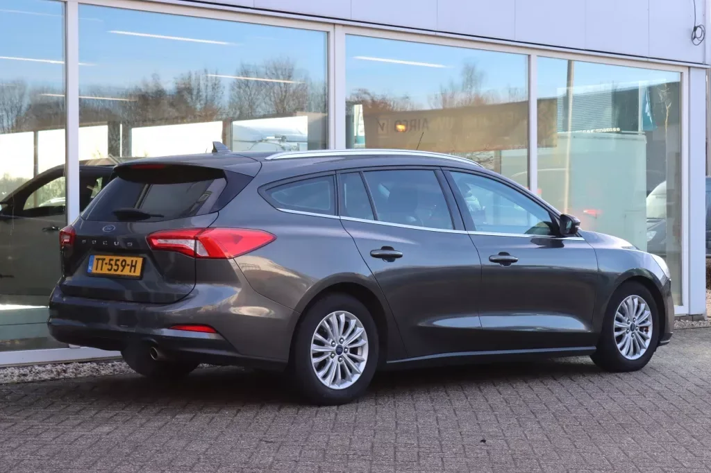 Ford Focus (2018) — foto 1
