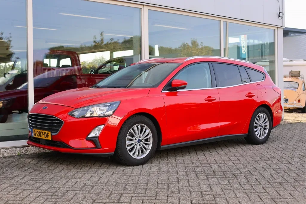 Ford Focus (2019) — foto 1
