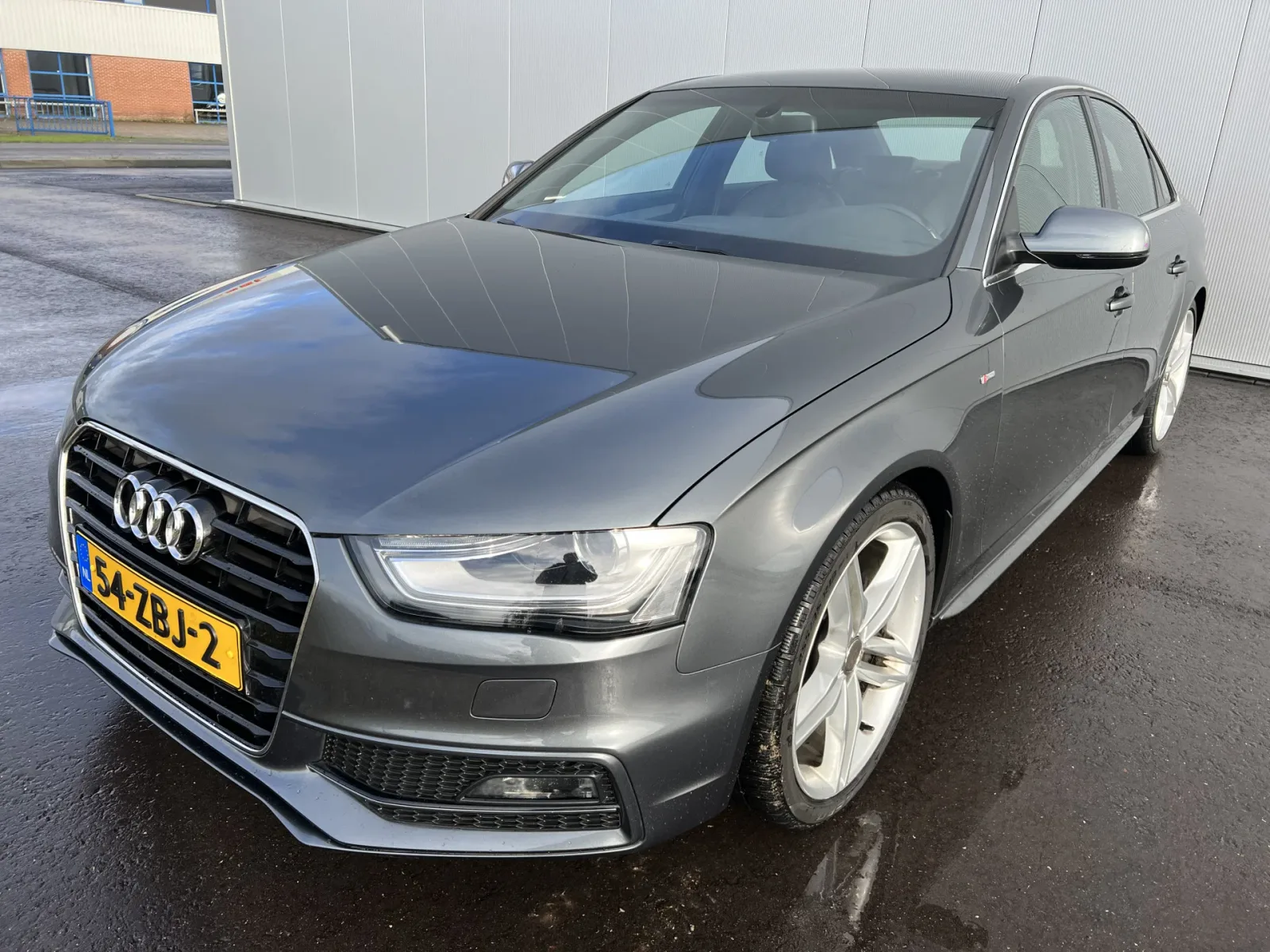 Audi A4 (2012) — foto 1