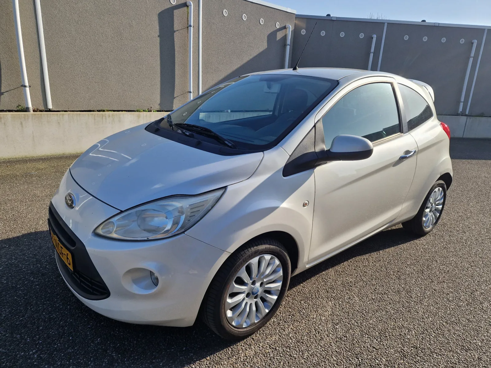 Ford Ka (2010) — foto 1