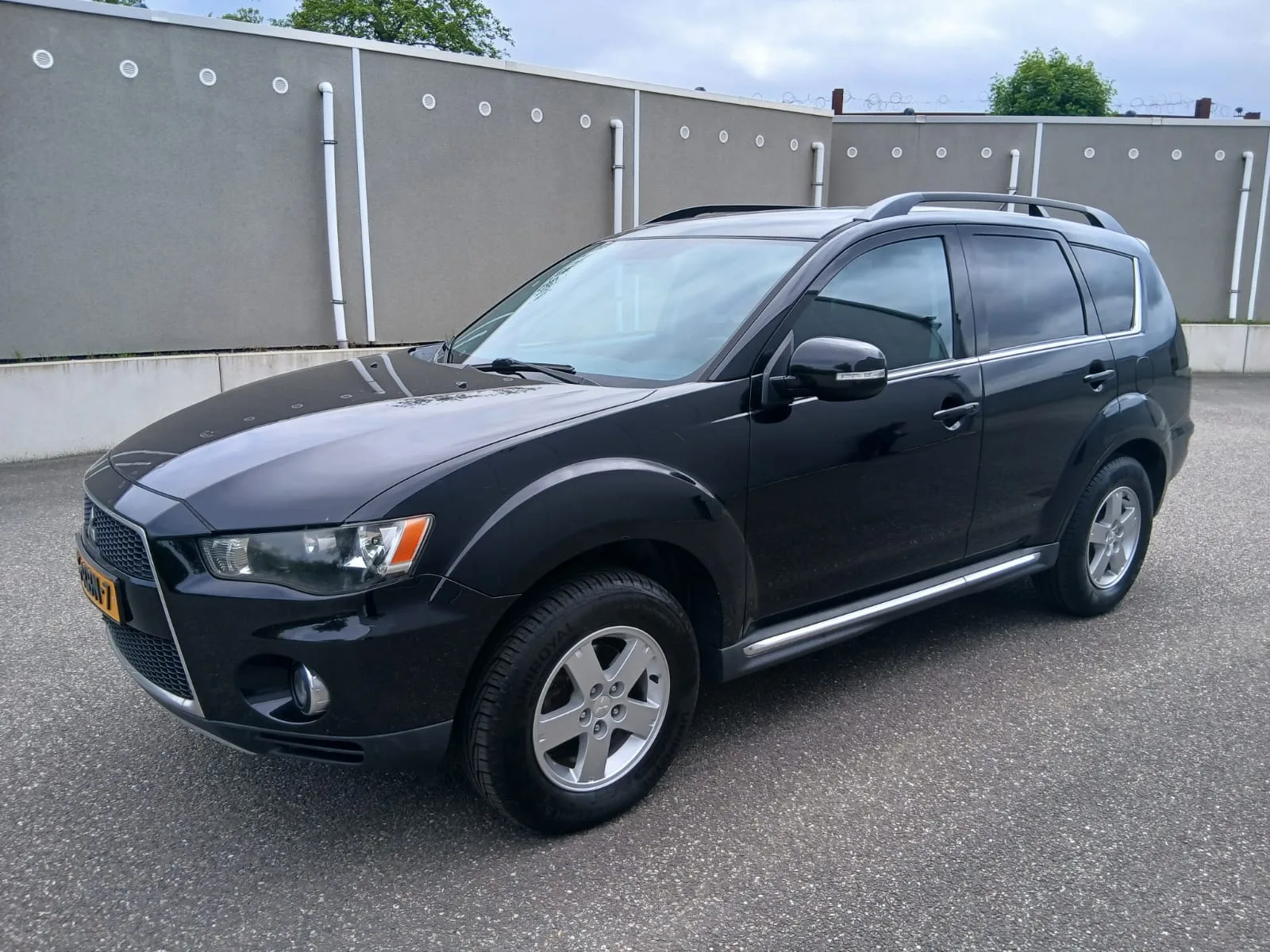 Mitsubishi Outlander (2011) — foto 1
