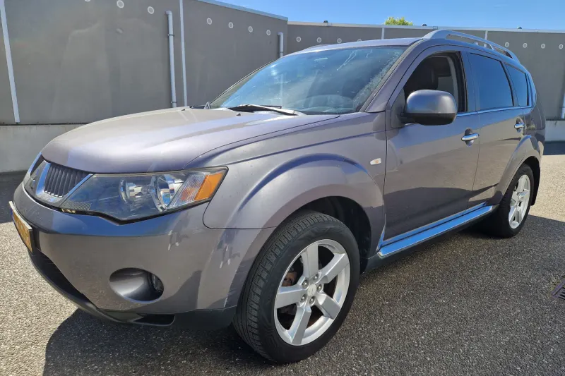 Mitsubishi Outlander (2008)
