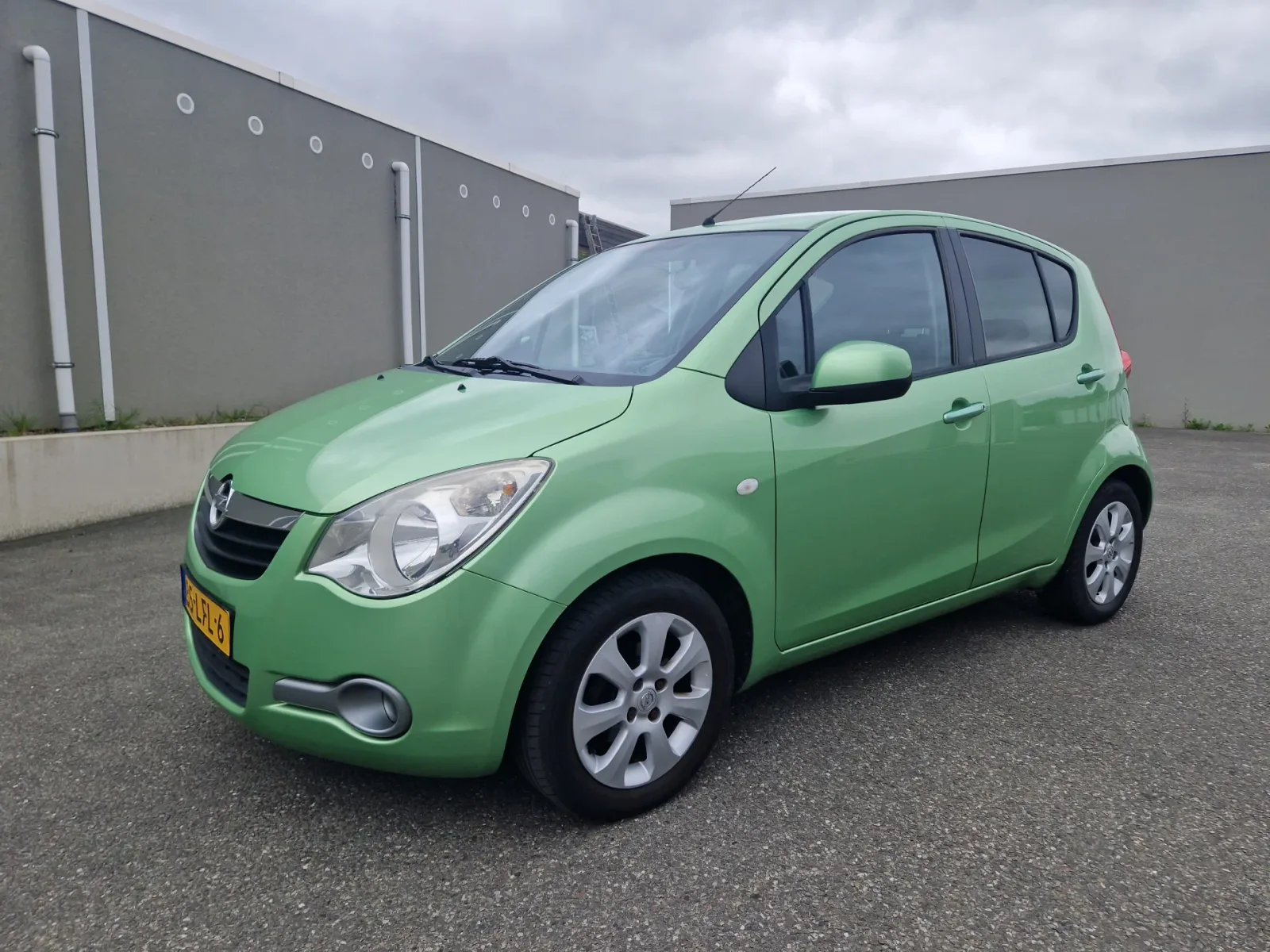 Opel Agila (2010) — foto 1