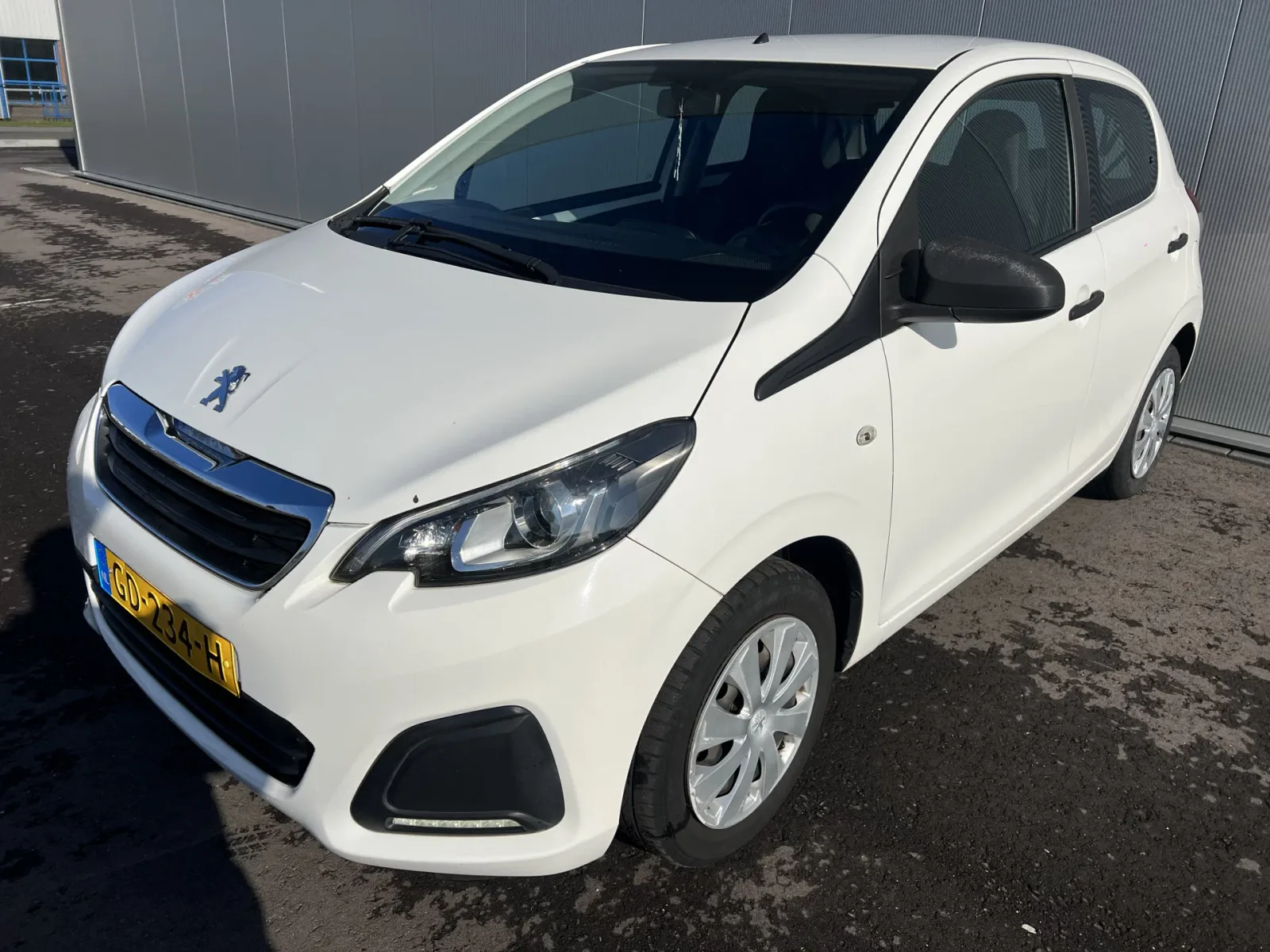 Peugeot 108 (2015) — foto 1