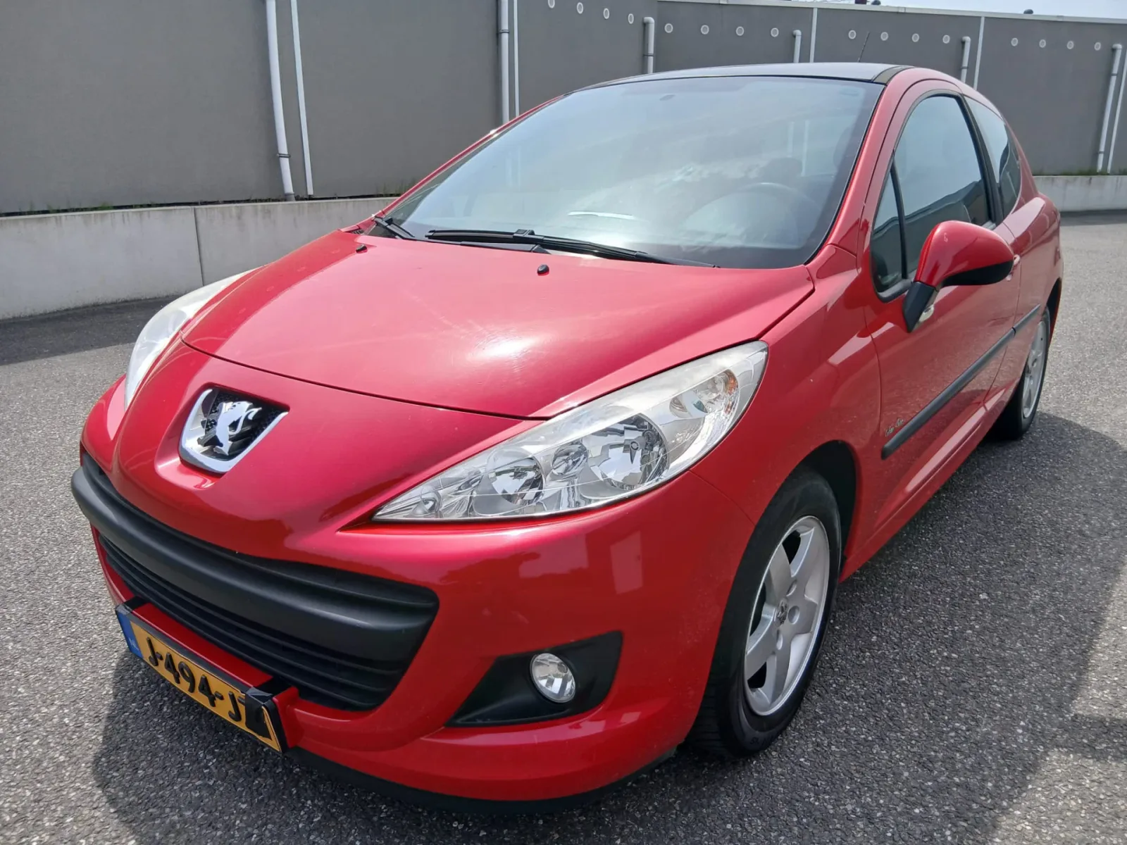 Peugeot 207 (2011) — foto 1