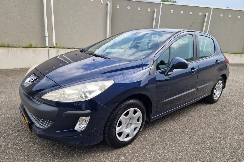 Peugeot 308 (2010)