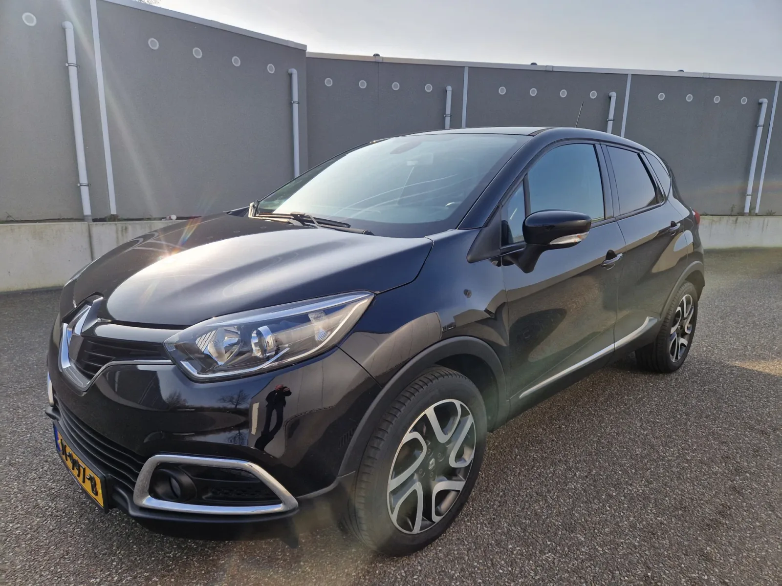 Renault Captur (2016) — foto 1