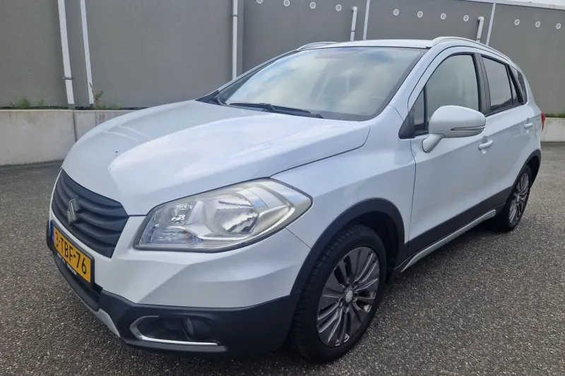 Suzuki S-Cross (2014)