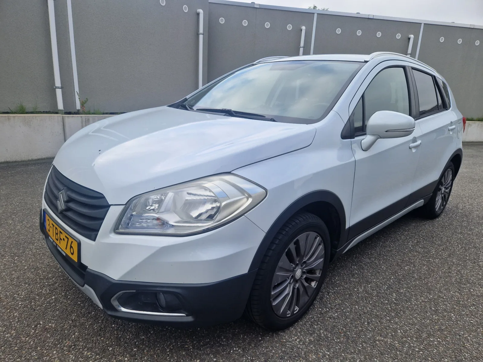 Suzuki S-Cross (2014) — foto 1