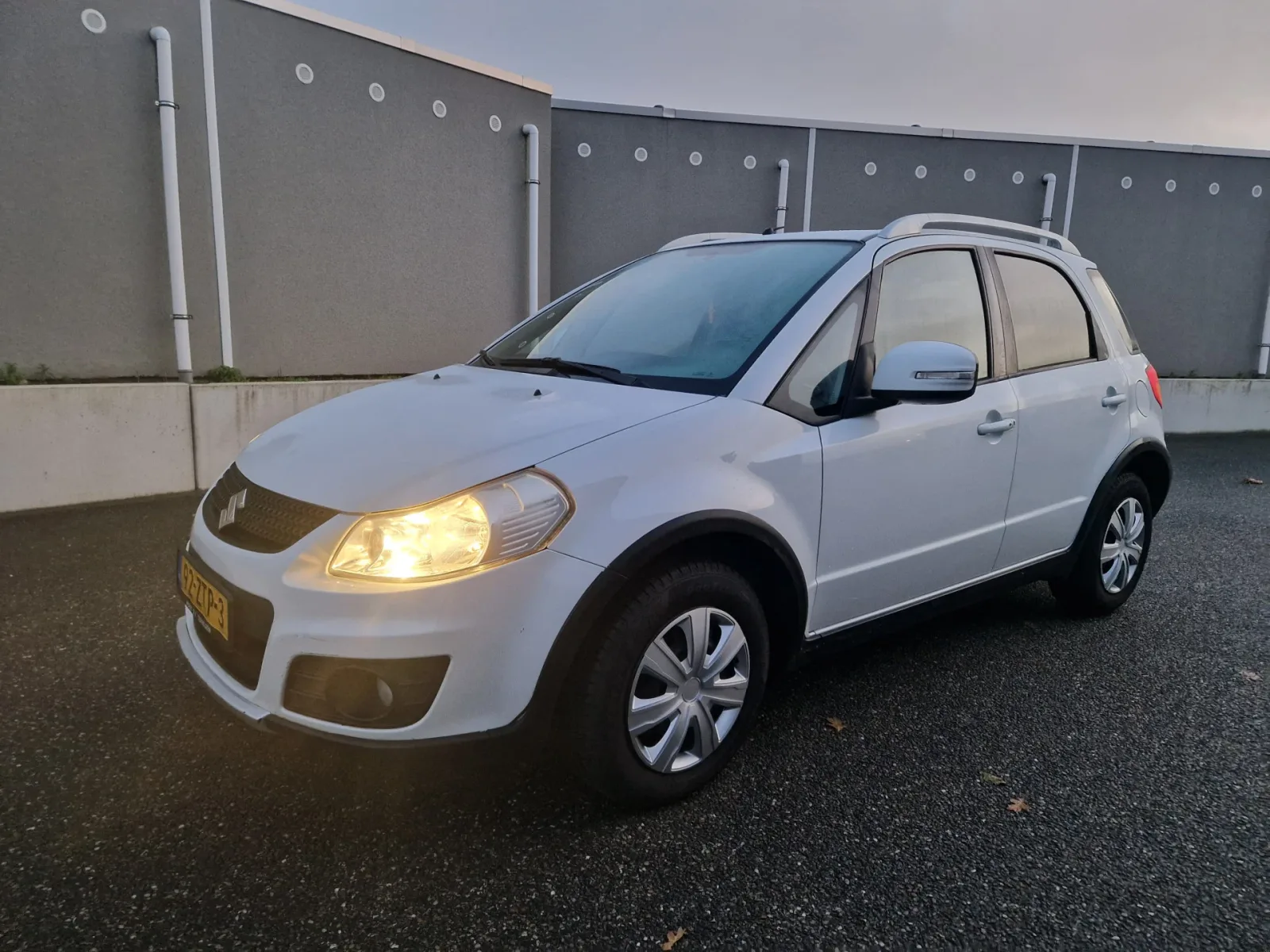 Suzuki SX4 (2013) — foto 1