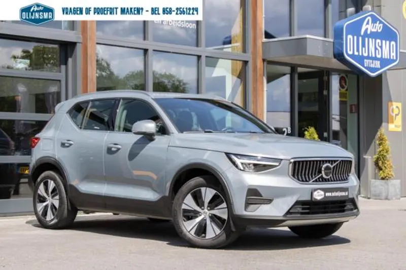 Volvo XC40 (2023)