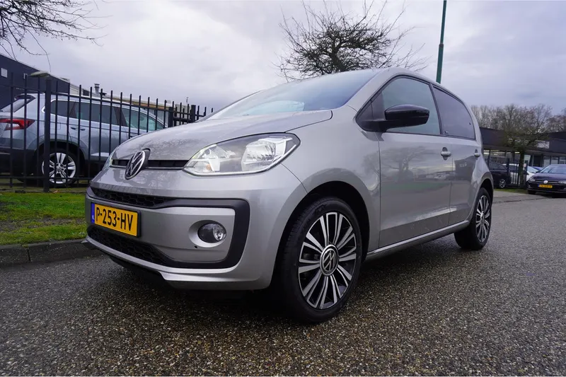 Volkswagen Up! (2021)