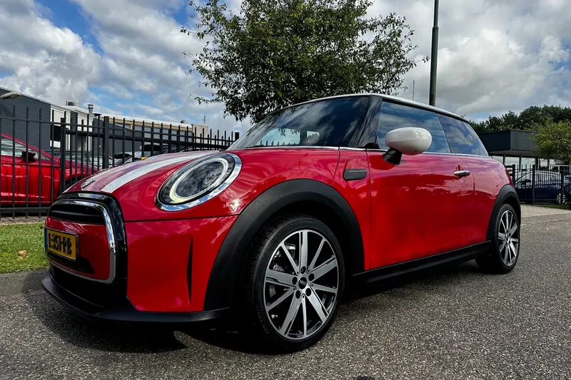 MINI Cooper (2021)