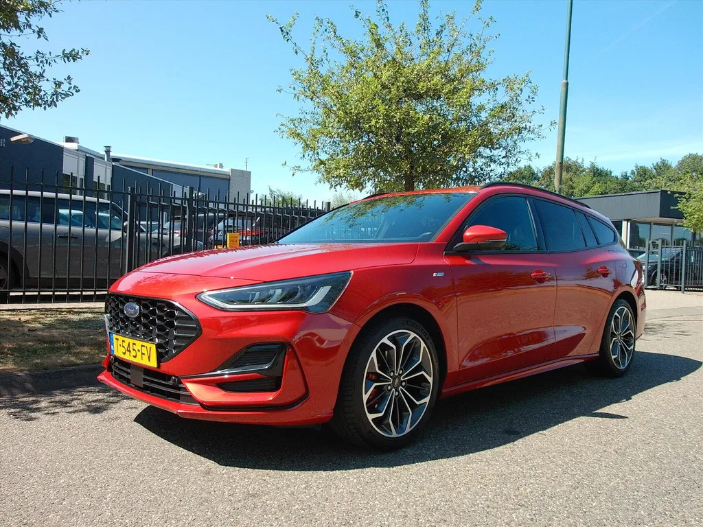 Ford Focus (2023) — foto 1