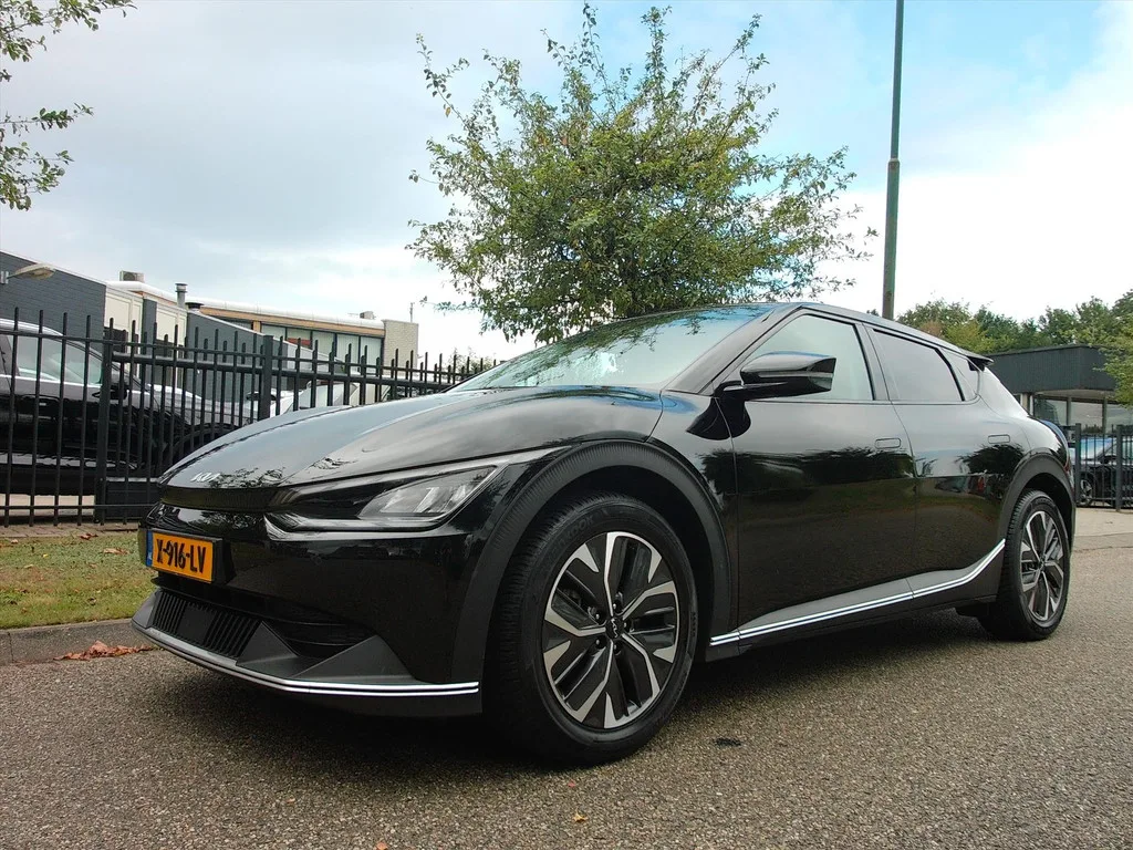 Kia EV6 (2023) — foto 1