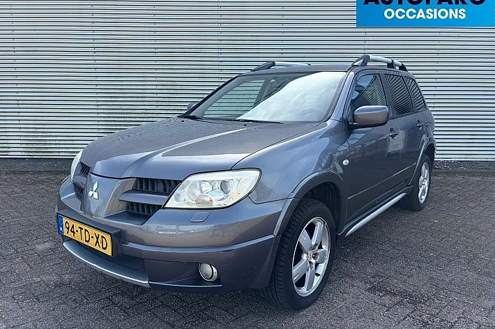 Mitsubishi Outlander (2006) — foto 1