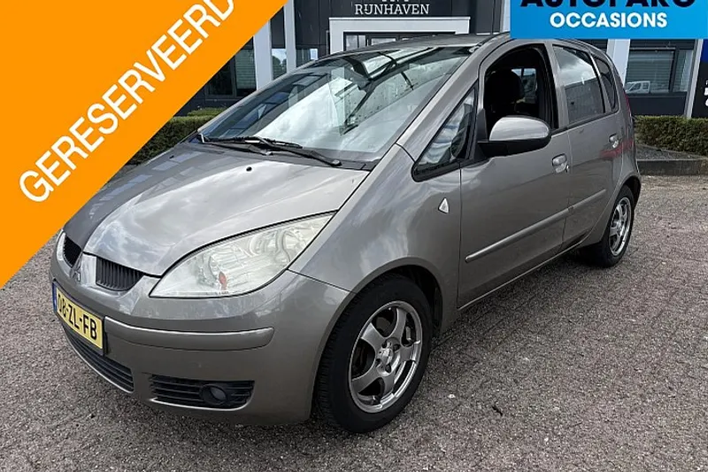 Mitsubishi Colt (2008)