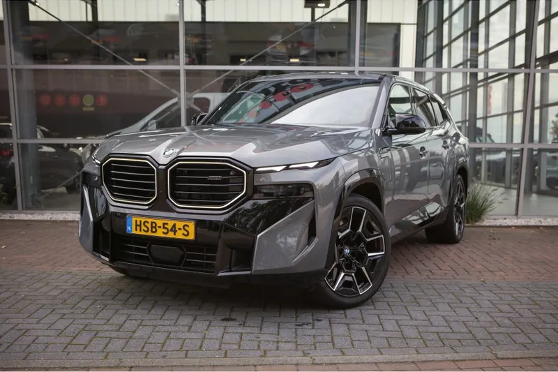 BMW XM (2025)