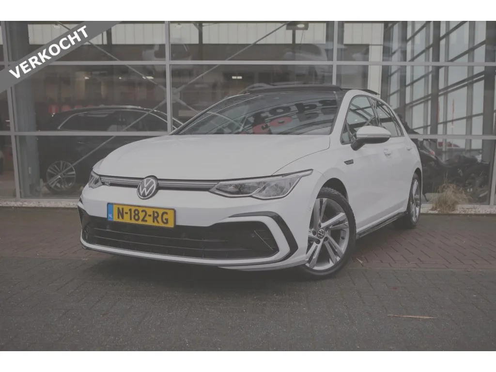 Volkswagen Golf (2021) — foto 1