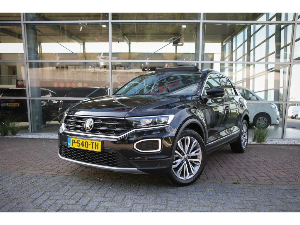 Volkswagen T-Roc (2021) — foto 1
