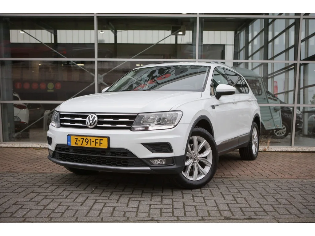 Volkswagen Tiguan (2018) — foto 1