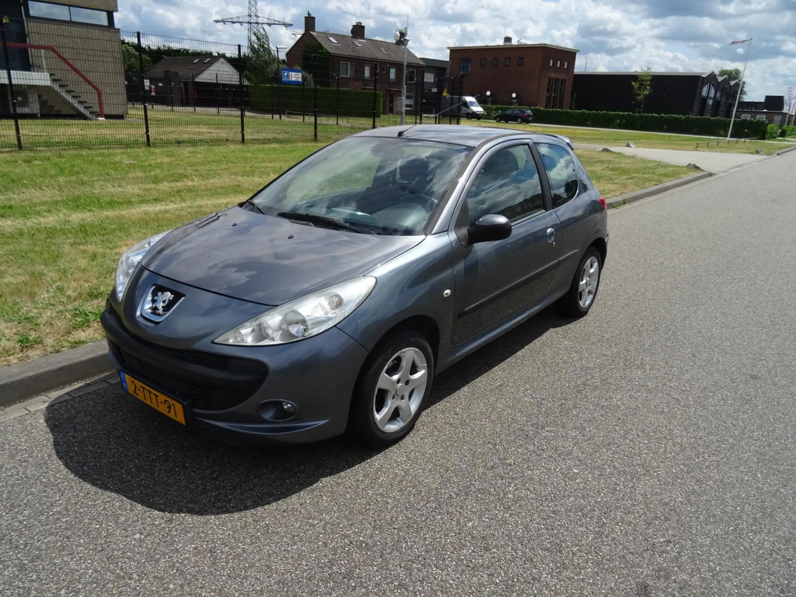 Peugeot 206 (2009) — foto 1