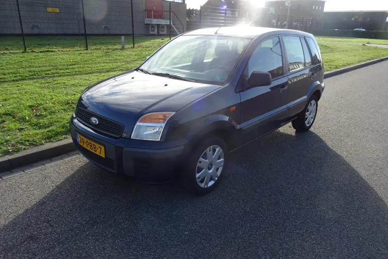 Ford Fusion (2011)