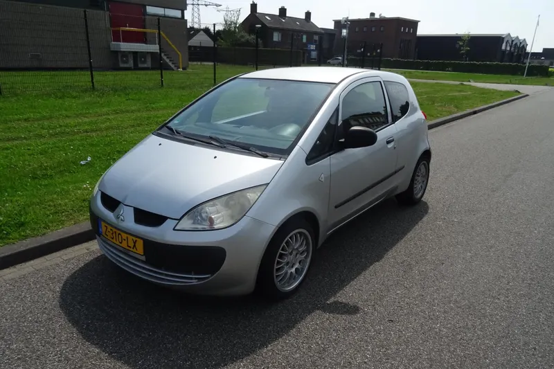 Mitsubishi Colt (2006)
