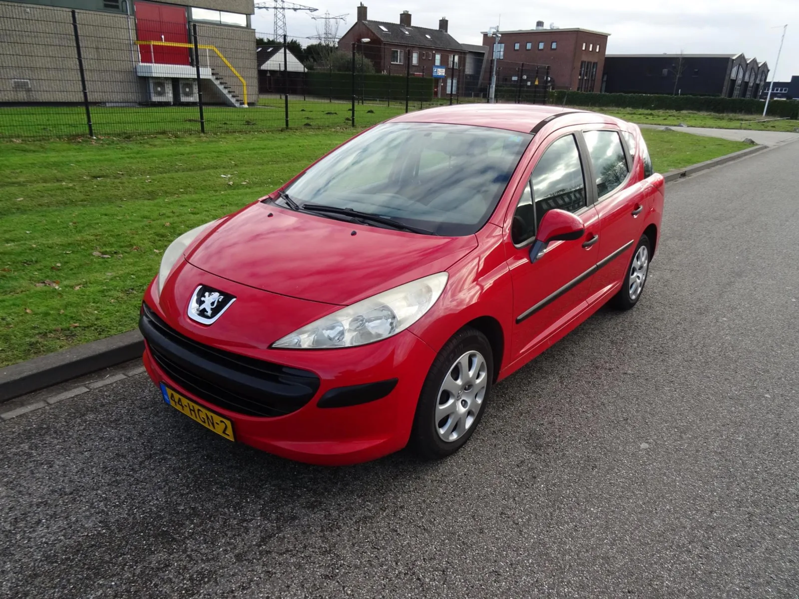 Peugeot 207 (2008) — foto 1