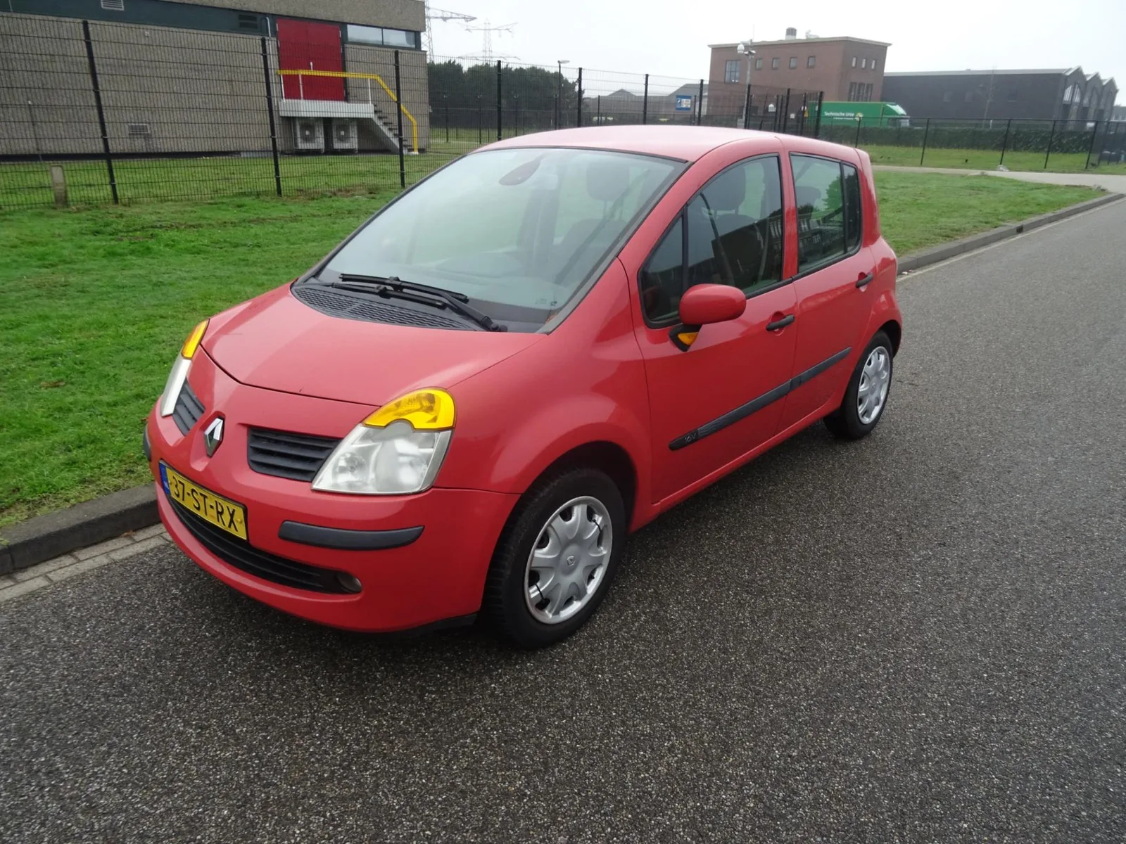 Renault Modus (2006) — foto 1