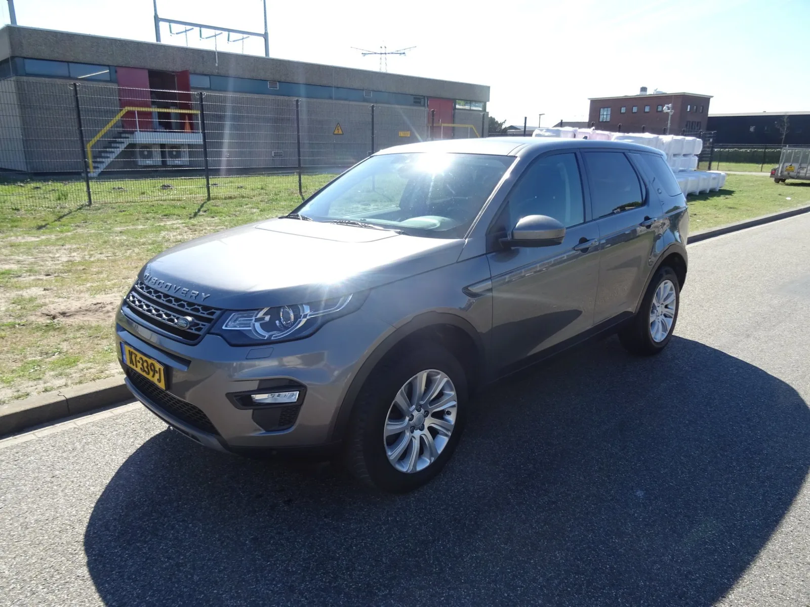 Land Rover Discovery Sport (2016) — foto 1