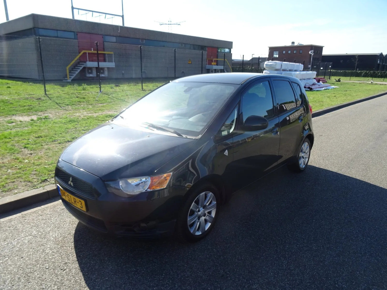 Mitsubishi Colt (2011) — foto 1