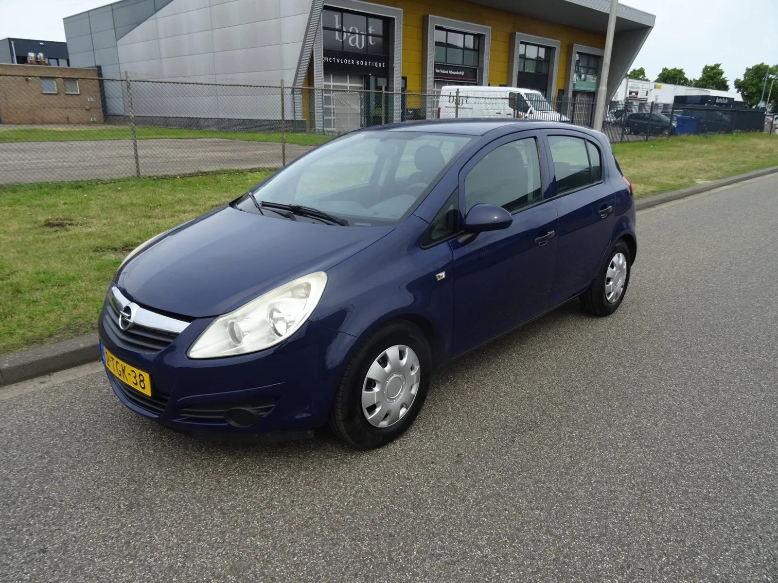 Opel Corsa (2010) — foto 1
