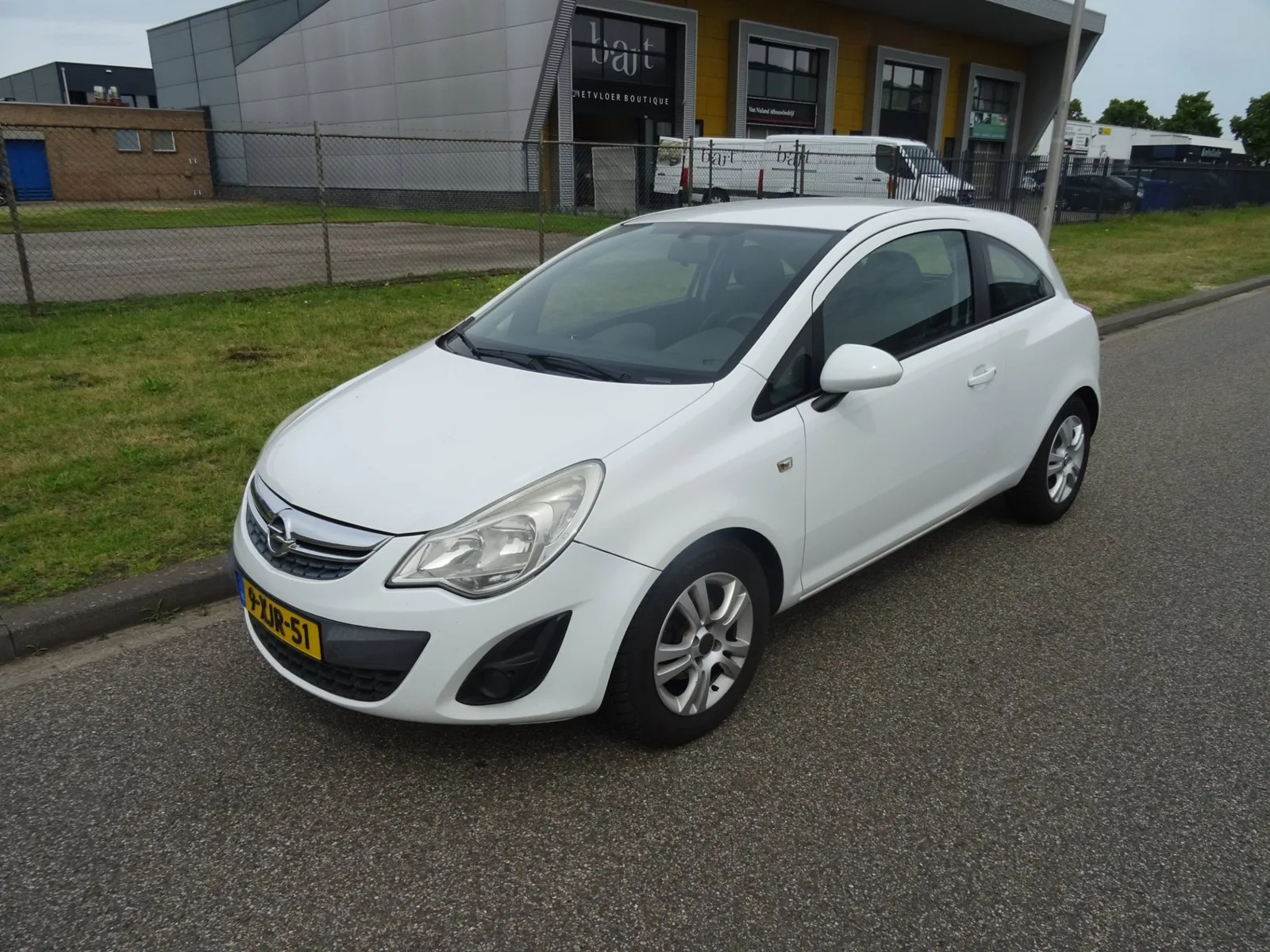 Opel Corsa (2014) — foto 1