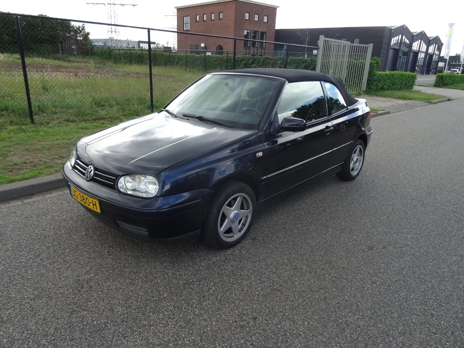 Volkswagen Golf (2000) — foto 1