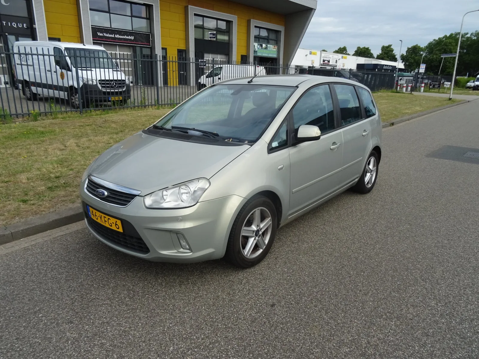 Ford C-Max (2009) — foto 1