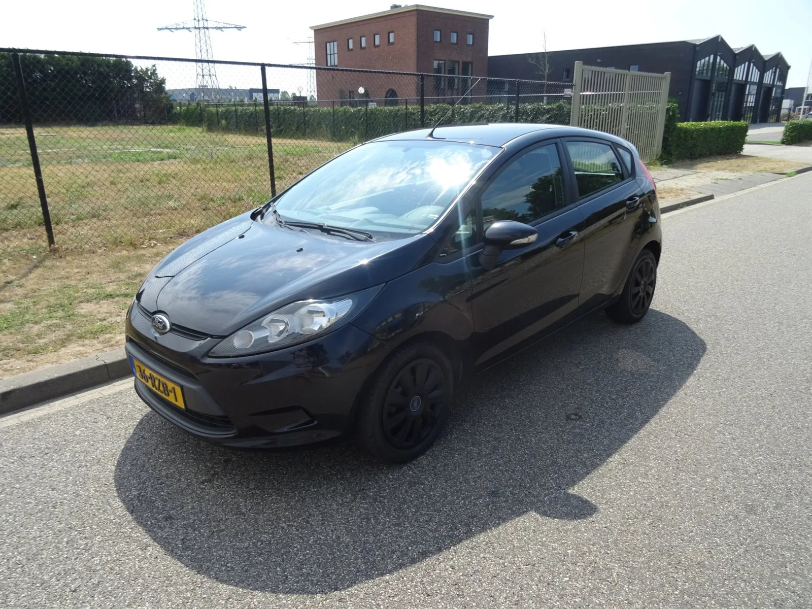 Ford Fiesta (2011) — foto 1
