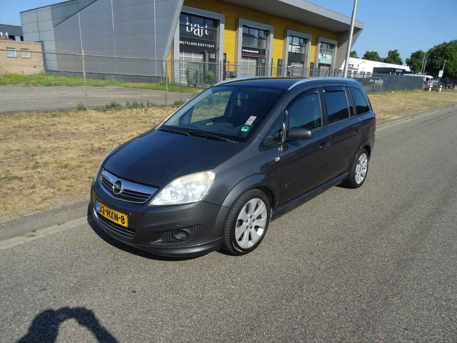 Opel Zafira (2009) — foto 1