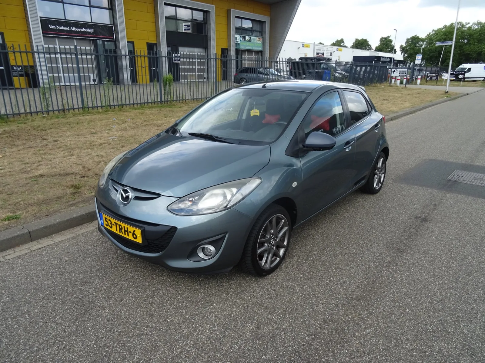 Mazda 2 (2012) — foto 1