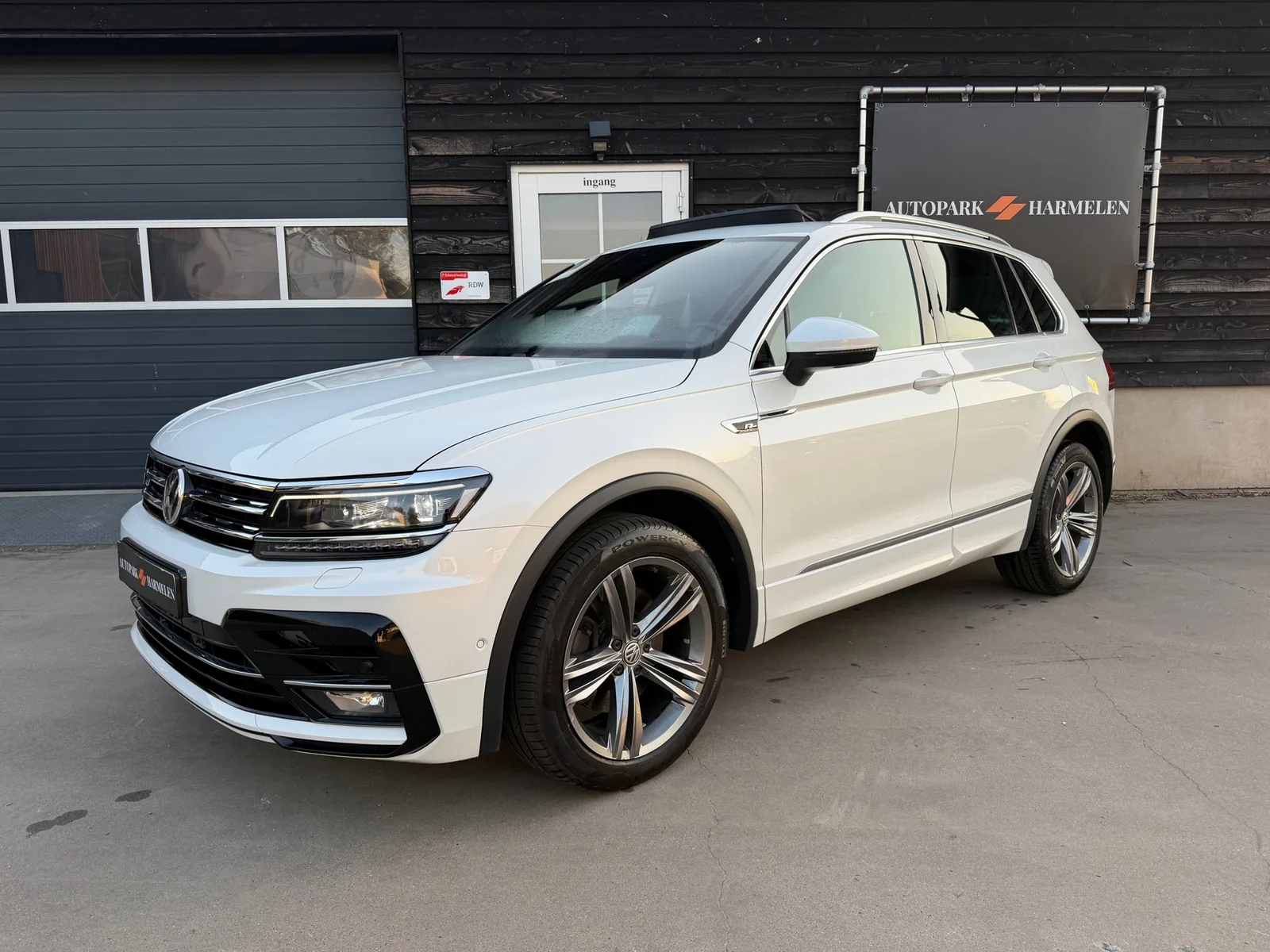 Volkswagen Tiguan (2018) — foto 1