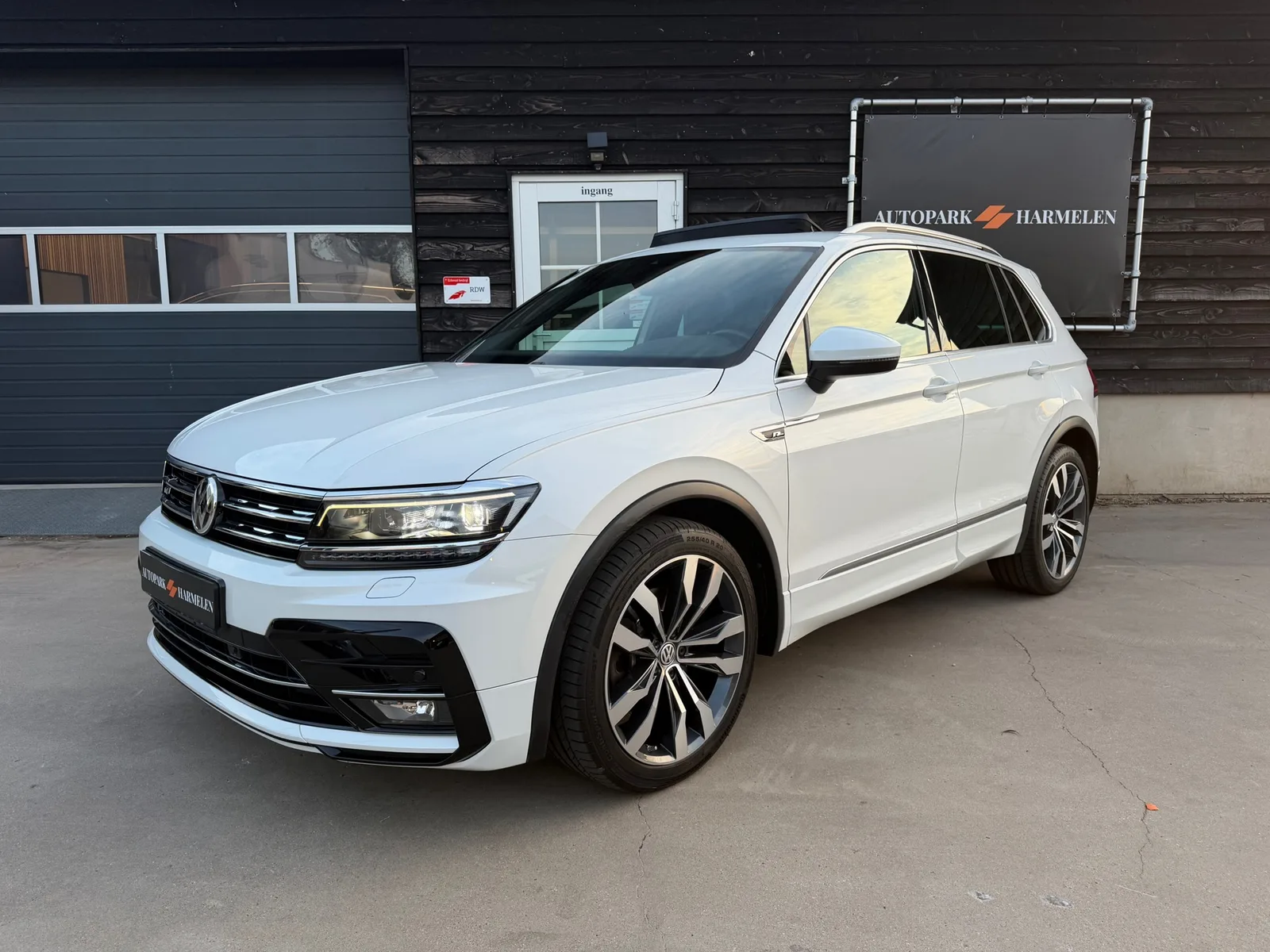 Volkswagen Tiguan (2018) — foto 1