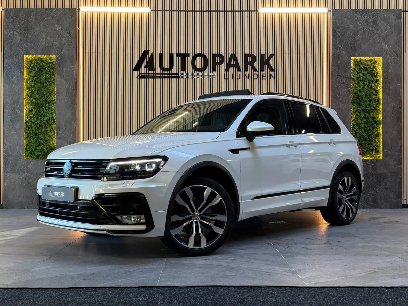 Volkswagen Tiguan (2017) — foto 1