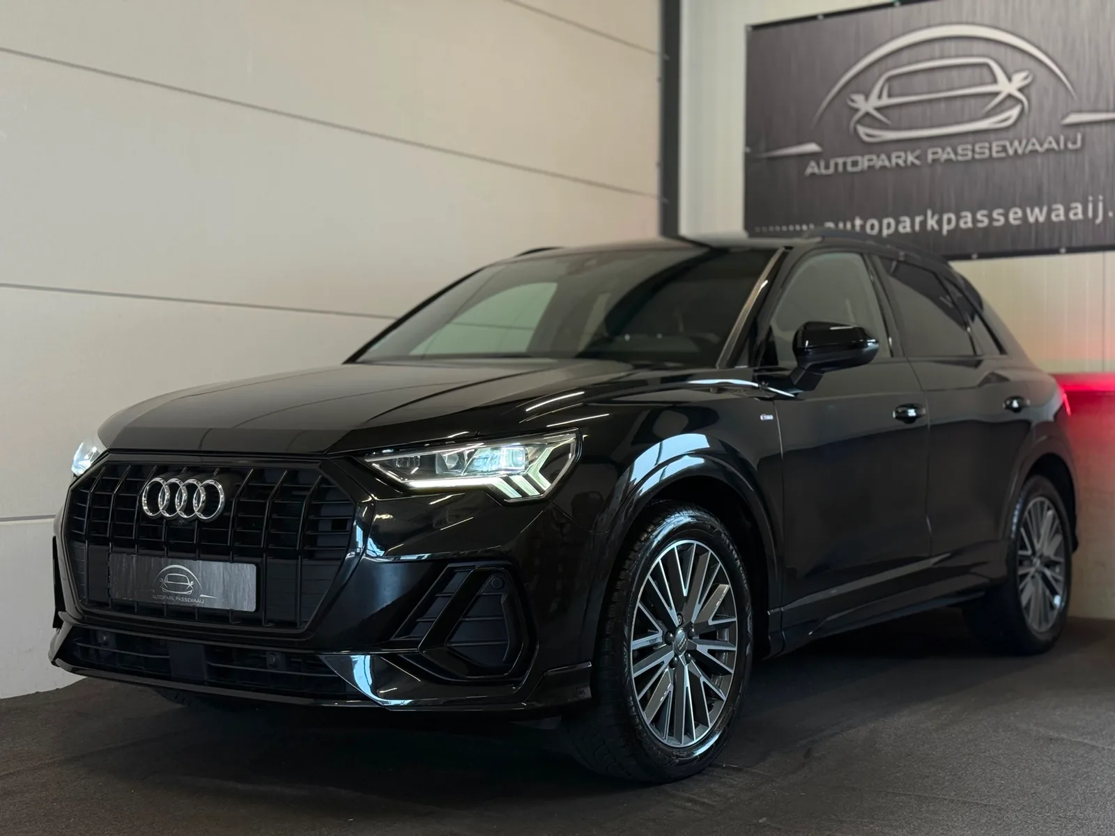 Audi Q3 (2019) — foto 1