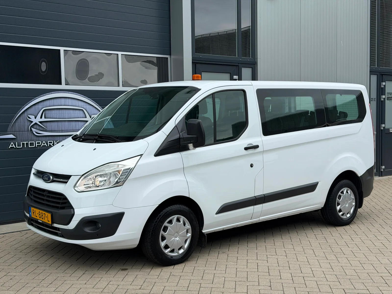 Ford Transit Custom (2018) — foto 1