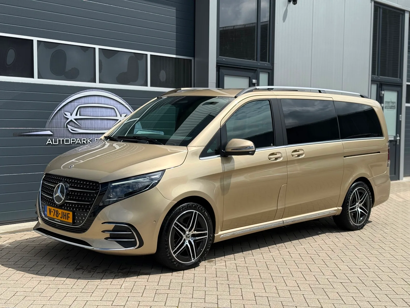 Mercedes-Benz V-Klasse (2024) — foto 1