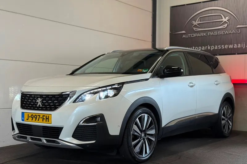 Peugeot 5008 (2020)