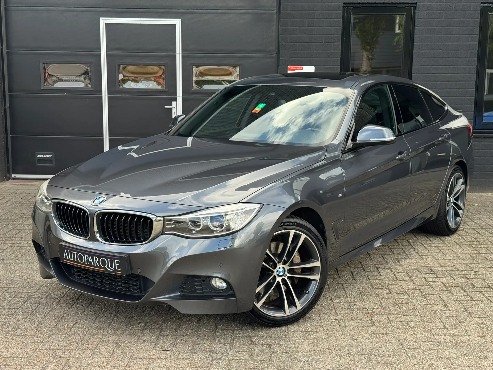 BMW 3-Serie (2014) — foto 1